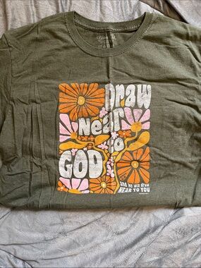 Olive Green 'Draw Near to God' Short Sleeve Graphic Tee by Blessed Is She